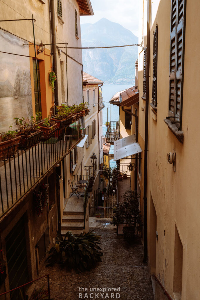 explore varenna