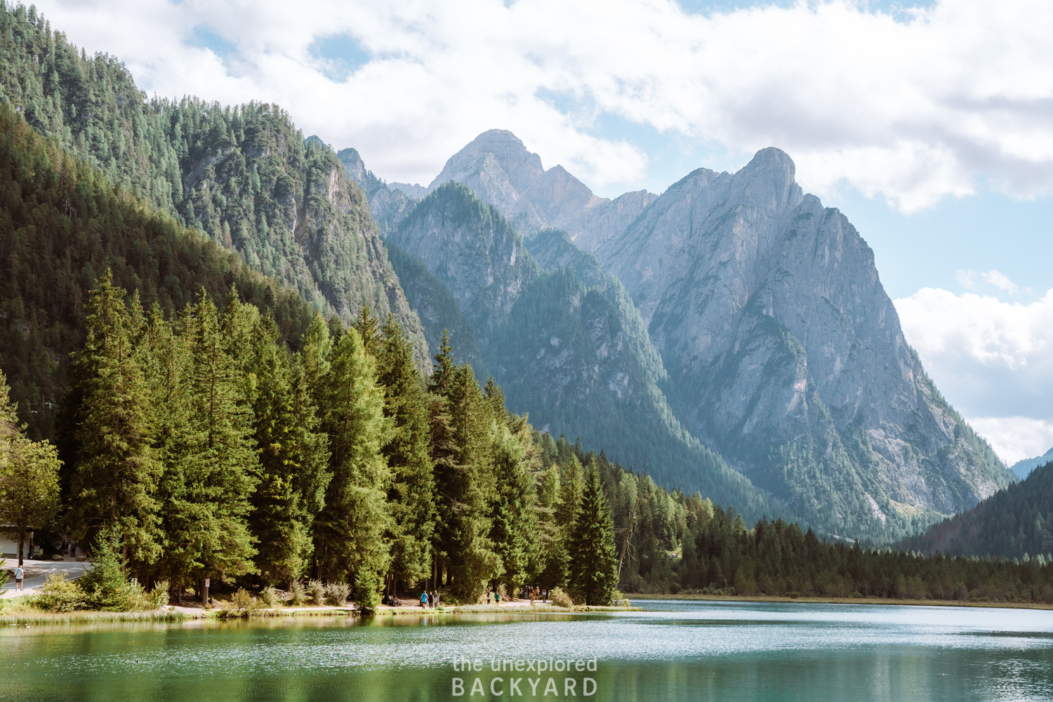 lago di dobbiaco dolomites