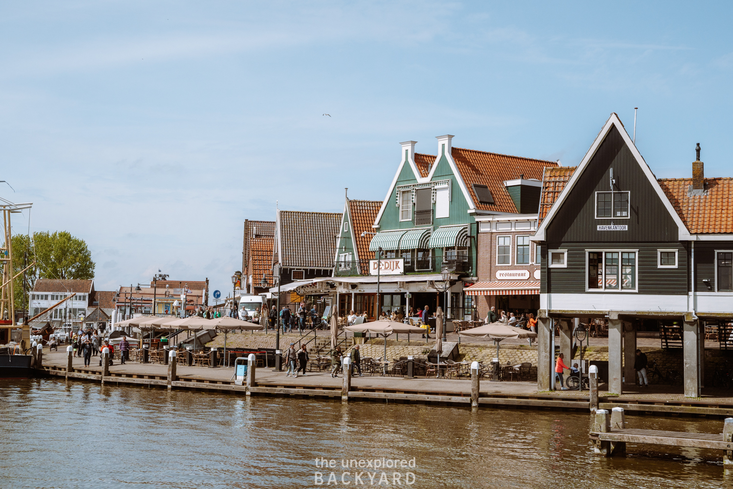 volendam harbor