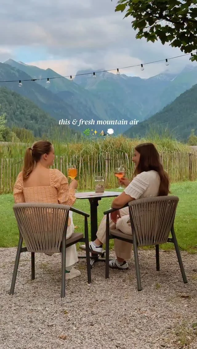 ad Tap for the ultimate mountain getaway 💫

save for future planning 😇

if you’re looking for the perfect stay in nature you don’t need to look further than @hotelkuehberg in oberstdorf germany 🇩🇪

from eating breakfast while looking over oberstdorf, to enjoying dinner with a view over the mountains, you really have it all ⛰️

in addition you can find lots of trails starting directly from the hotel such as hiking up to seealpsee and zeigersattle or head down to explore the town 🌿

if you want to explore the region further, then you can also rent an e-bike to explore freibergsee, or even hike up rappensee 🚵‍♀️

the rooms are extremely spacious and some even come with a private sauna, perfect for relaxing after a day out in nature 🧖‍♀️

ps. don’t forget to say hi to Arthur the hotel dog 🐕 

@oberstdorf.de 

follow for more tips around my backyard (europe) 🥰

#oberstdorf #allgäu #allgäuer #visitbavaria #bavarianalps 

hotels in Bavaria • best of Bavaria • allgäu Bavaria • oberstdorf allgäu • best holes in allgäu • allgäu travel inspiration •
